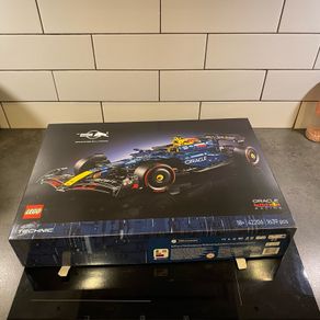Lego Red Bull F1 42206