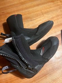 O Neill heat 5mm junior neoprene boots