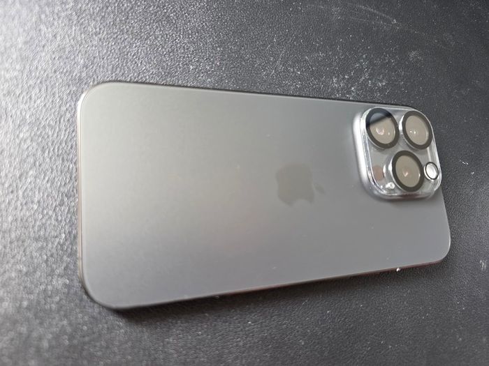iPhone 15 Pro 128GB Black Titanium Unlocked + Box & Extras