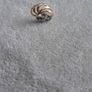 9ct gold earrings Image 7