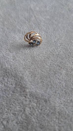 9ct gold earrings