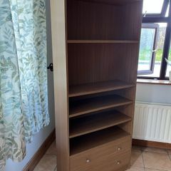 Bookcase/Bookshelf