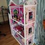 Doll house Image 3