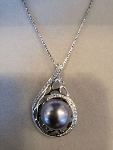 Newgrange Necklace