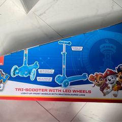 Paw patrol scooter, age 3+