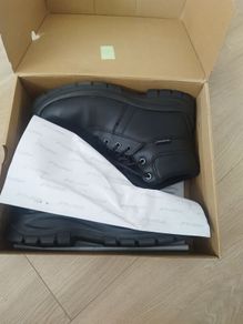 Steel toe working boots