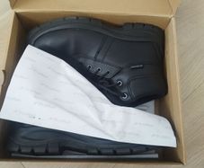 Steel toe working boots
