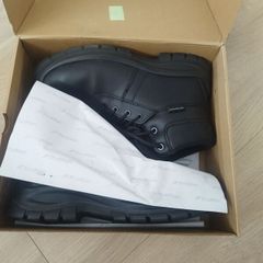 Steel toe working boots
