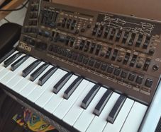 Roland JD-08 Boutique Synthesizer in excellent Condition