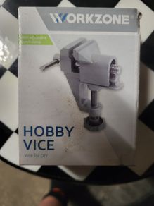 Small bench vice
