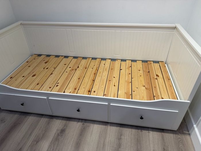 ikea day-bed hemnes