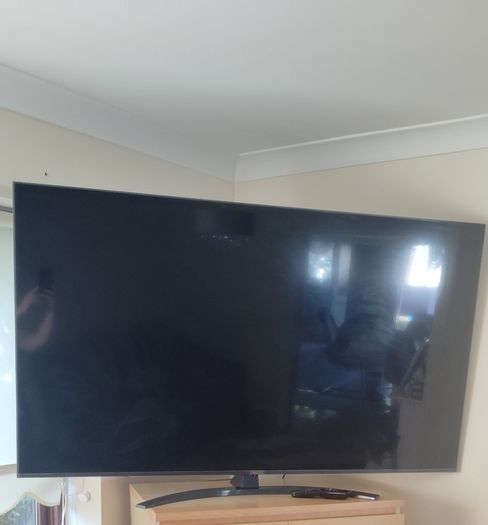 Lg smart TV 65 inch