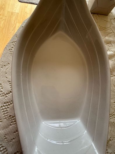 Stoneware Baking Dish in the Shape of a Boat