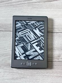 kindle D01100