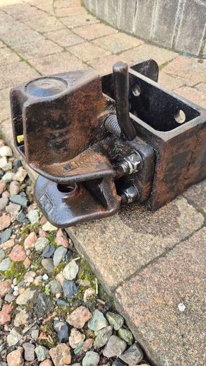 tractor fprklift jeep 4x4 suv hitch towing rockinger