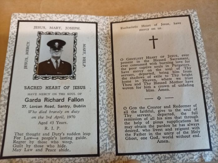 HISTORICAL RARITY: 1970 Garda Richard Fallon (Original Funeral Card.  First Garda Killed in The Troubles. Original)