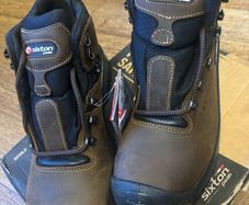Sixton peak safety boots