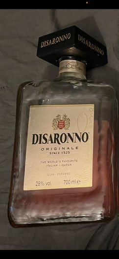 Decorative or collectible empty bottles vodka  whisky, gin, Irish whiskey Connemara whiskey Jameson powers ballantines Johnnie walkers TEELING disaronno Irishman Hennessy Drumshanbo Gunpowder Irish Gin vodka whiskey empty Bottle Jack Daniels Bombay sapphi