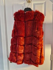 Fur gilet women -red.