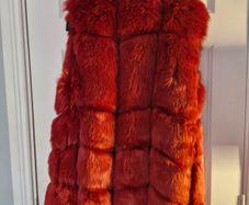 Fur gilet women -red.