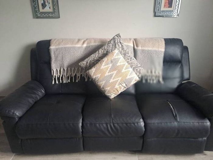 Free 3 Seater