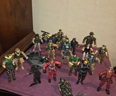 Vintage Toy Soldiers Lot