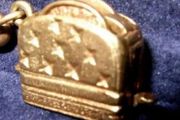 Vintage 9ct Gold Pop-Up Toaster Charm