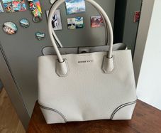 hand bag