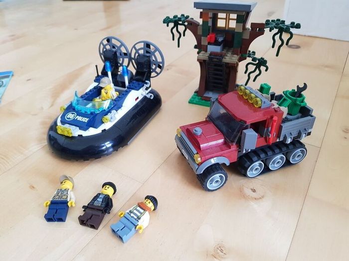 Lego City Hoovercraft Arrest