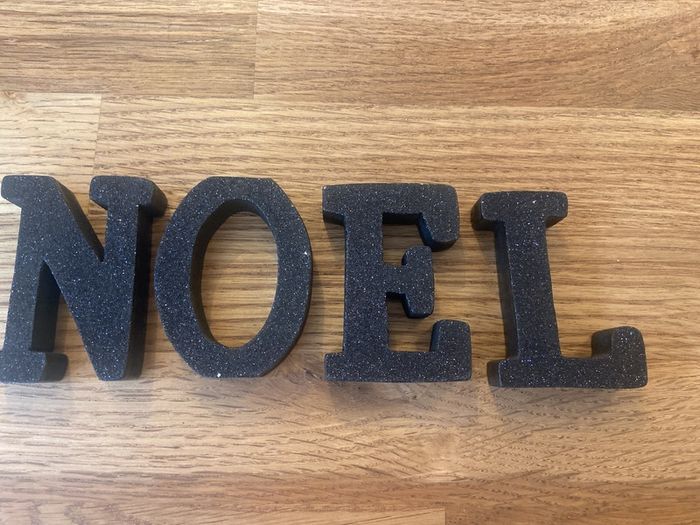 NOEL Black Glitter Letters