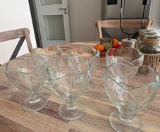 Glass cups