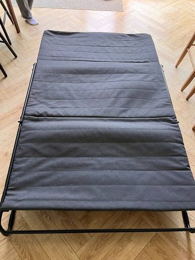 Fold-out couch