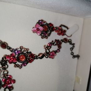 New Necklace & Earrings Set