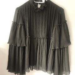 Ladies stunning blouse size 10