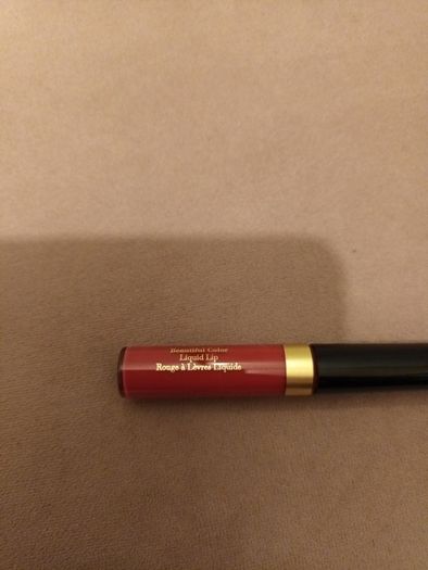 Elizabeth Arden liquid lip