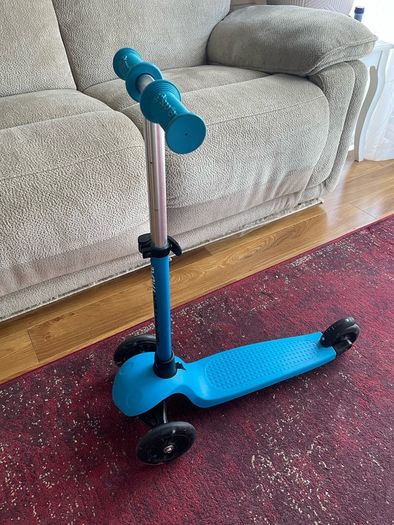 3 Wheel Scooter