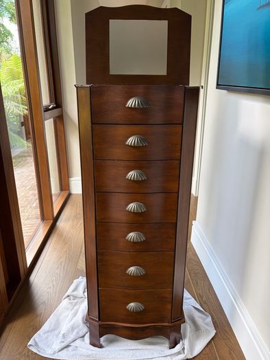 Tall Jewellery Storage Cabinet / Pres