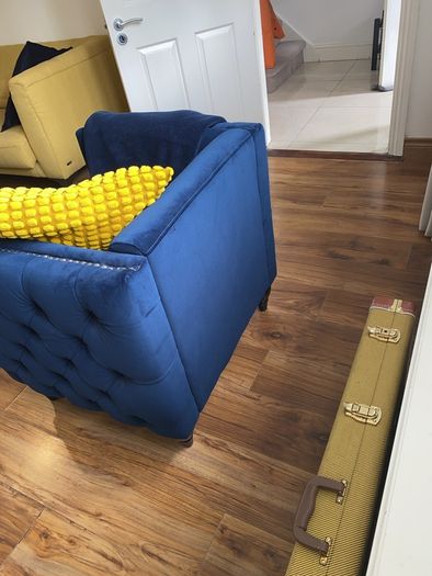 Chesterfield blue/navy velvet armchair