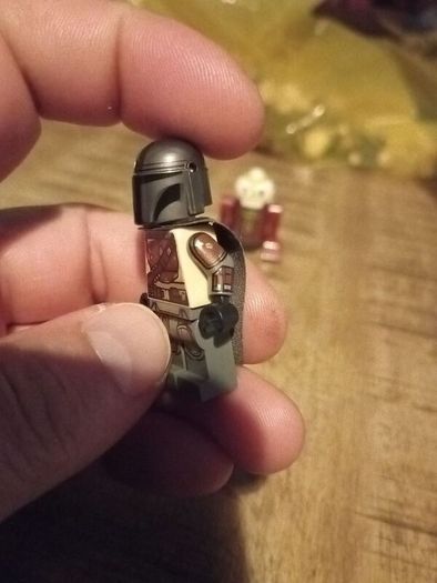 Lego star wars minifigure the mandalorian UCS