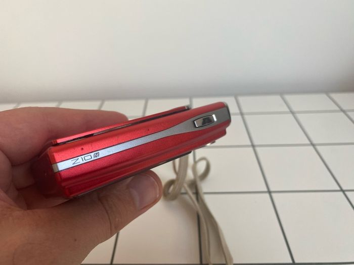 Fujifilm Digital Camera FinePix Z10fd 7.2MP Red Working No Charger