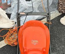 electric lawnmore