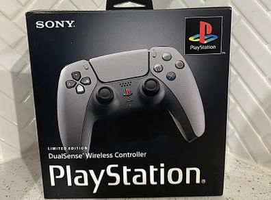 Playstation 5 30th Anniversary Controller