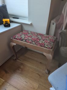 piano stool / dressing table stool