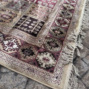 Rug 12x9ft in silk