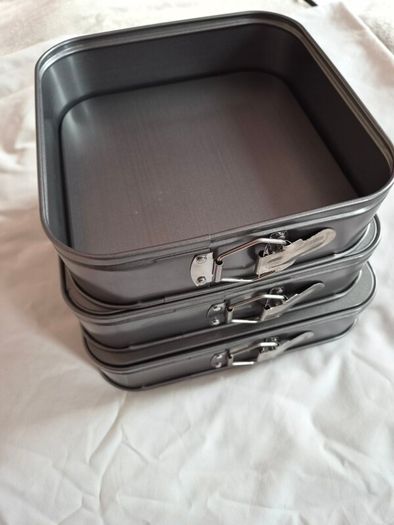 Cake Tins set of three