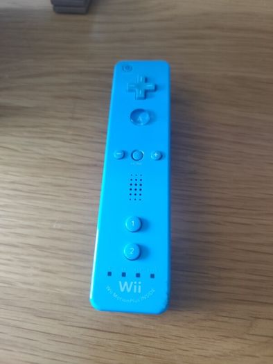 Wii motion plus blue controller