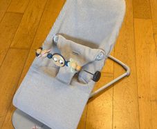 baby bjorn selling with to the flower attachment