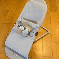 baby bjorn selling with to the flower attachment