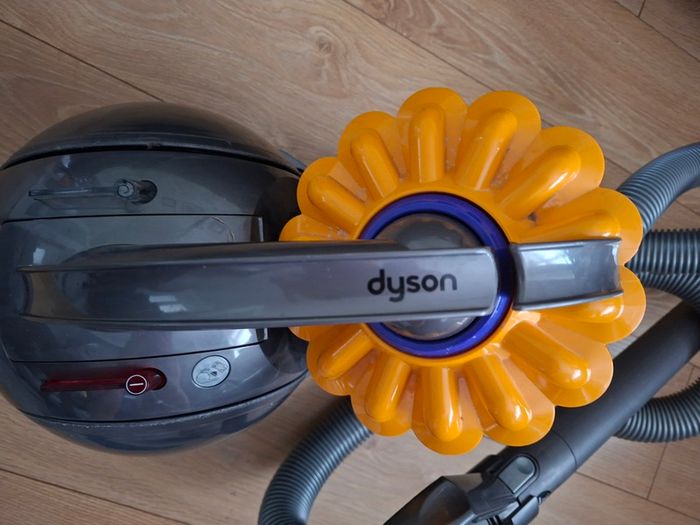 Dyson Vacuum cleaner