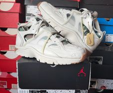 Nike Air Trainer Huarache Corteiz Light Bone FQ8793-002